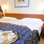 Hotel Palazzo Dei Priori 4*