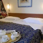 Palazzo Dei Priori 4* Siena