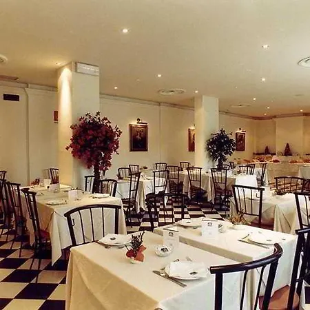 Hotel Palazzo Dei Priori 4*