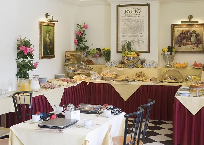 Palazzo Dei Priori Hotel 4*